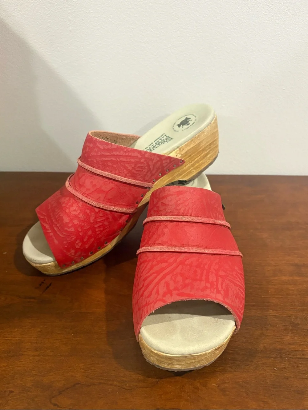 El Naturalista Red Leather Sandal Wedges EU 39